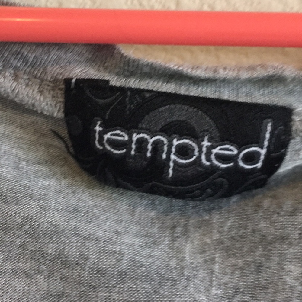 Simple tee - Picture 3 of 5